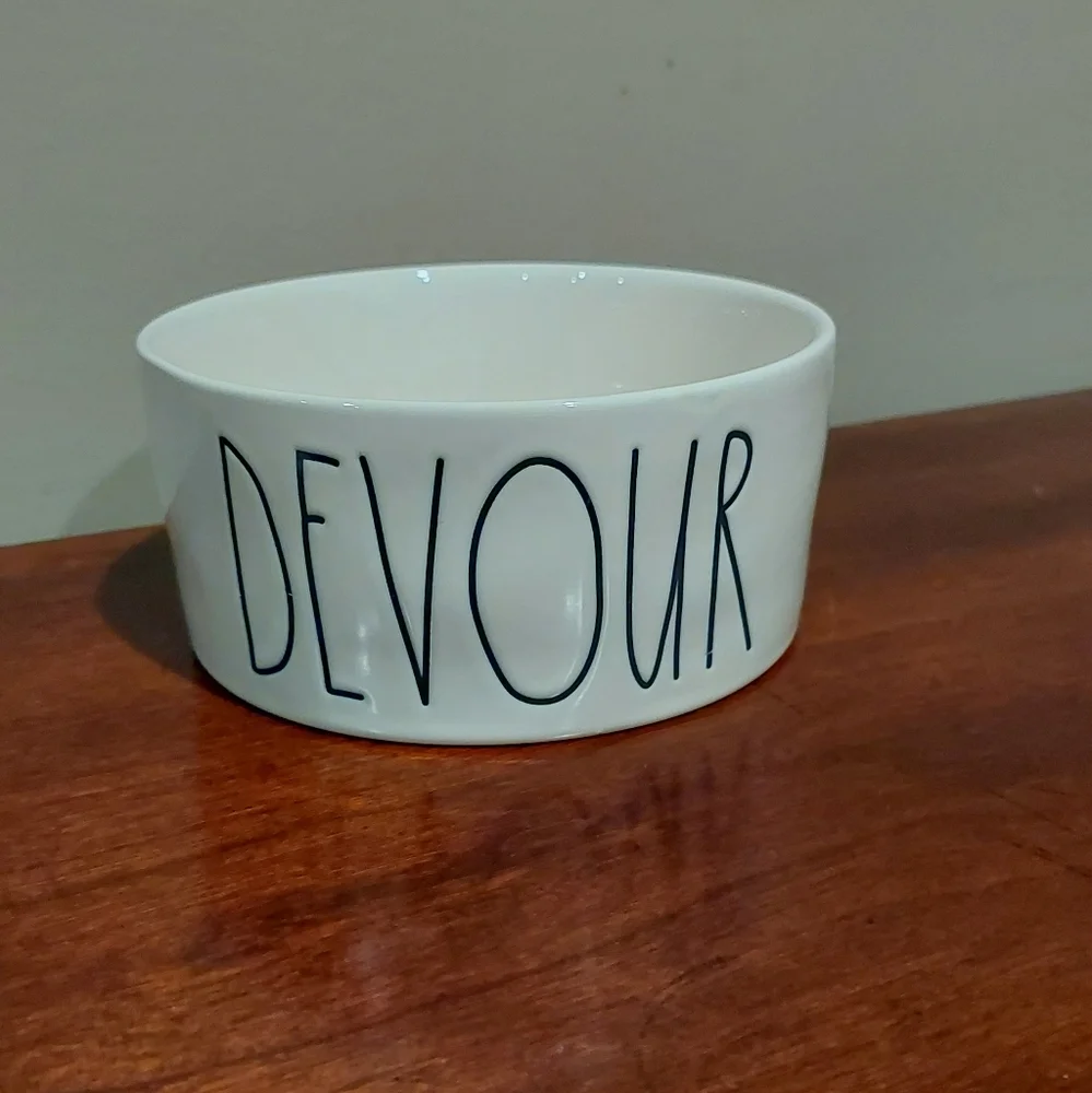 🎉HP🎉 NWOT RAE DUNN DEVOUR Pet Food Bowl